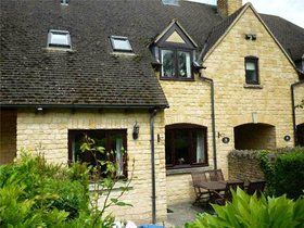 3 bedroom Terraced t...